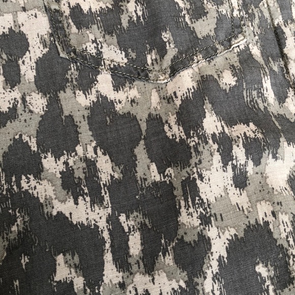 Anthropologie Cloth & Stone Long Sleeve Shirt - Picture 7 of 7